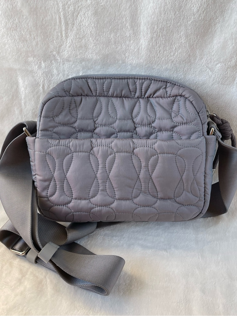 Lululemon Quilted Embrace Crossbody Shoulder bag Athleisure Active Clean Girl - Picture 6 of 12